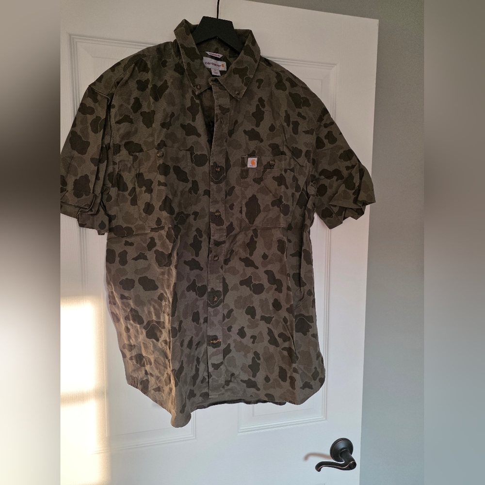 Carhartt Men's Green Camouflage Button Down Shirt